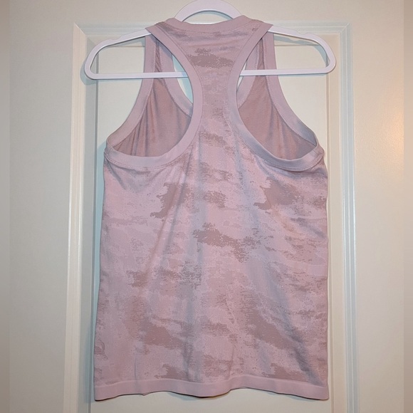 Athleta | Momentum Camo Tank in Delicate Pink Size Medium - Picture 2 of 6